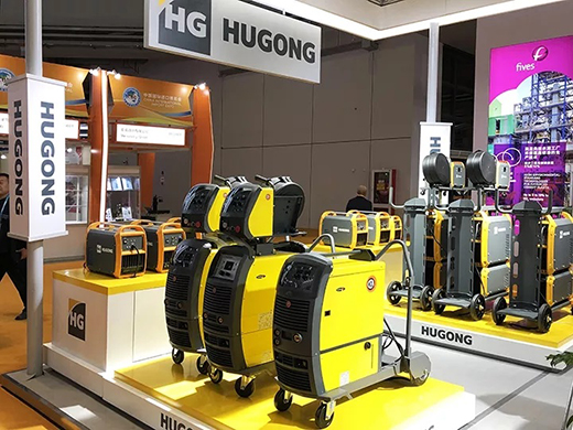 進(jìn)博會(huì)首日滬工意大利CEA展位展品滬工CEA數(shù)字化焊機(jī) 進(jìn)博會(huì)首日滬工意大利CEA展位展品滬工CEA數(shù)字化焊機(jī)