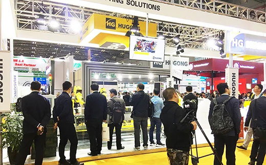 上海東方傳媒第一財經(jīng)拍攝滬工意大利CEA展位 上海東方傳媒第一財經(jīng)拍攝滬工意大利CEA展位