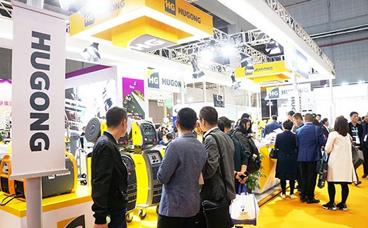 第二屆進博會滬工意大利CEA展位數(shù)字化焊機很受歡迎 第二屆進博會滬工意大利CEA展位數(shù)字化焊機很受歡迎